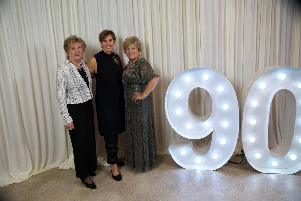 RAVANICA 90 GODINA KOLA SRPSKIH SESTARA 228