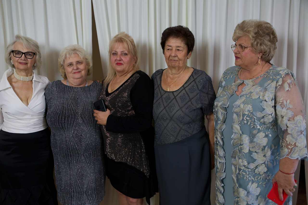 RAVANICA 90 GODINA KOLA SRPSKIH SESTARA 240