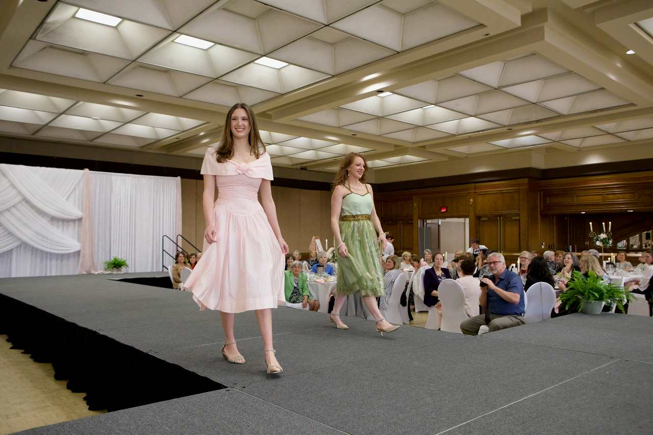 Laura Melanie Lyne fashion Show 013
