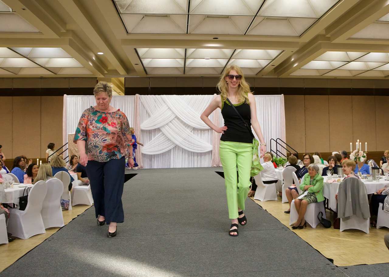 Laura Melanie Lyne fashion Show 023