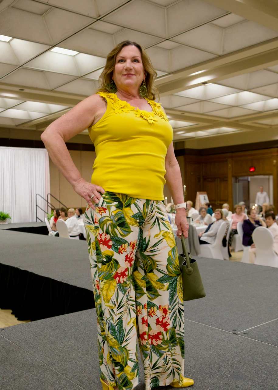 Laura Melanie Lyne fashion Show 035
