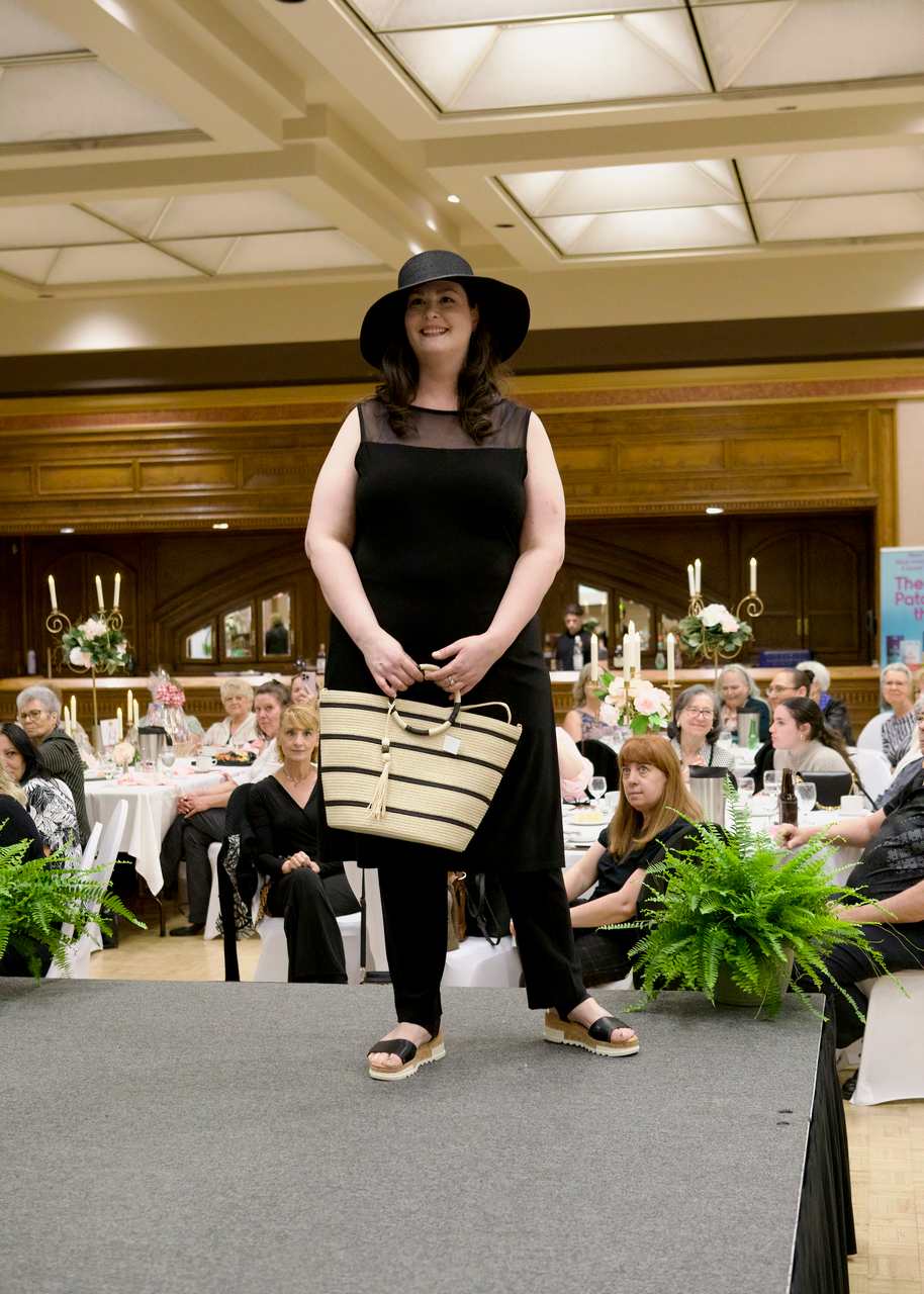 Laura Melanie Lyne fashion Show 054