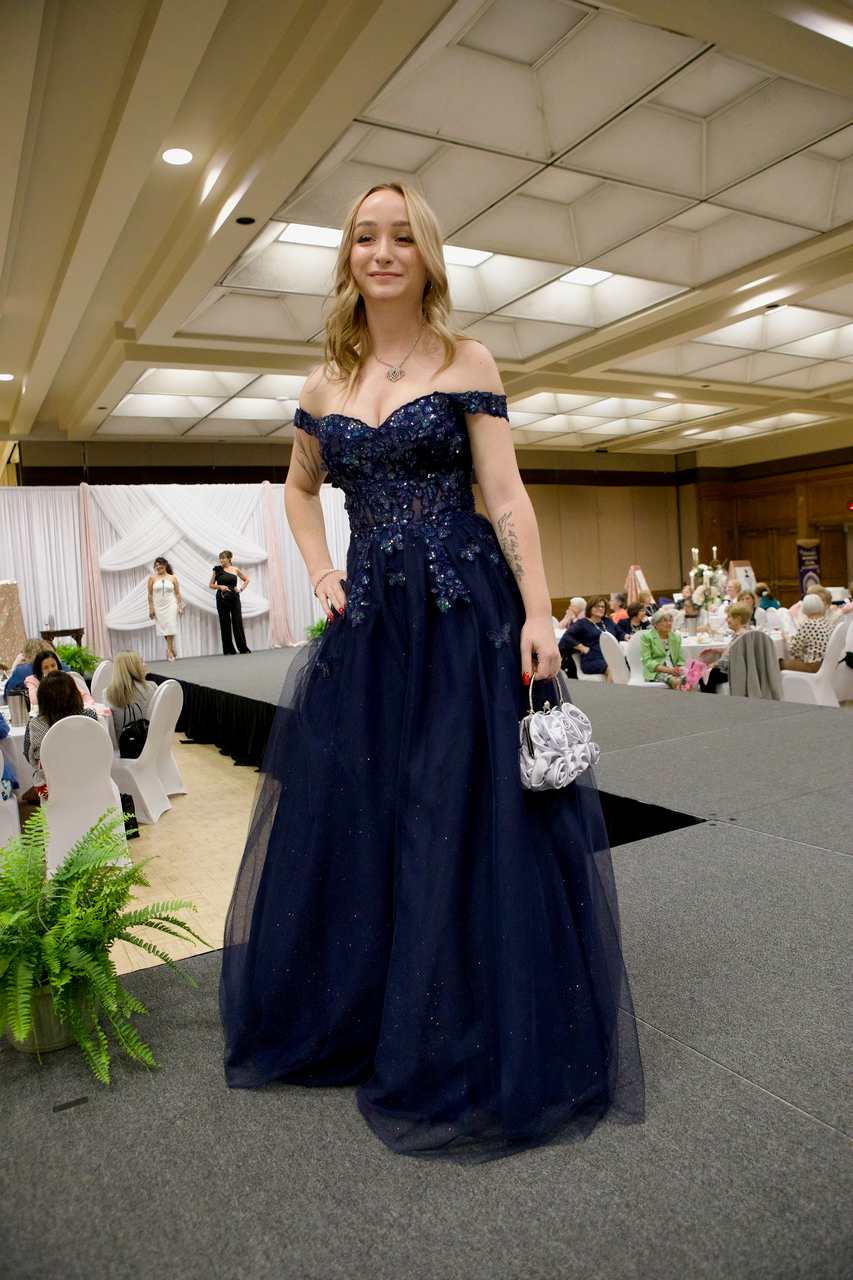 Laura Melanie Lyne fashion Show 077